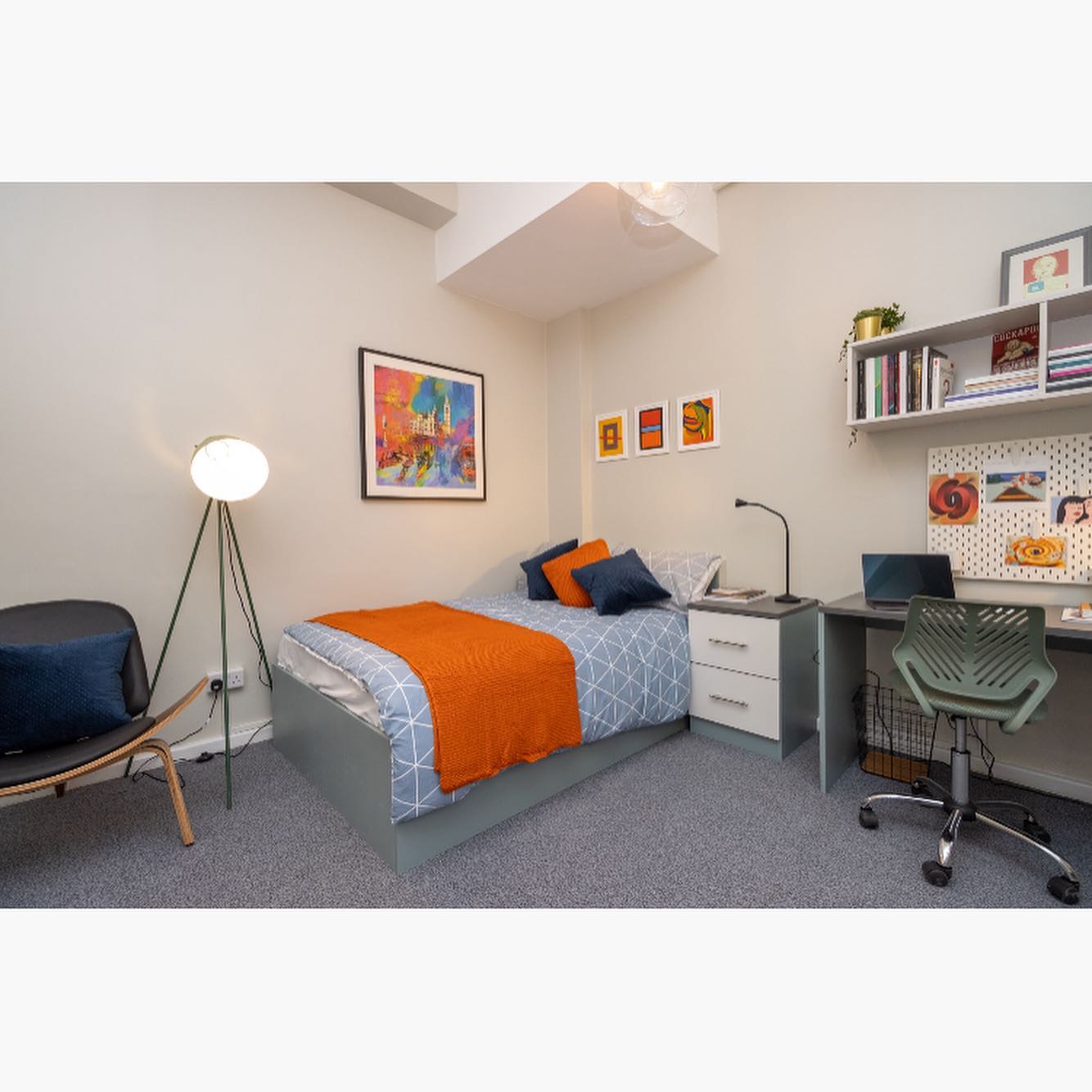 We still have availability on the below room types for 20/21. ️Standard Plus ️Classic ️Premium ️Premium Plus ️Deluxe Don’t miss out on the room you want. Take yourself over to our website today and check us out or get in touch to arrange a video tour! louisehouse@crm-students.com . .