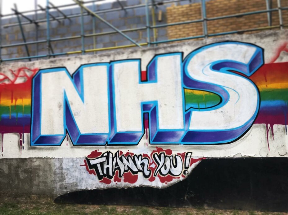 Some street art we definitely approve of! Don’t forget to join in at 8pm tonight  . . . . . clapfornhs clapforourcarers clapforkeyworkers  staystrong stayhome staysafe streetart londonart thursdayvibes