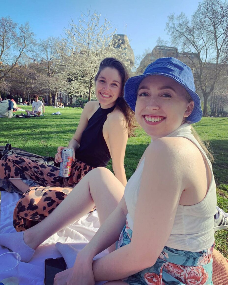 When you are happy that it’s finally warm outside, but then get even happier that you live so close to one of London’s most iconic parks hydepark . . . student studentlife studentaccommodation