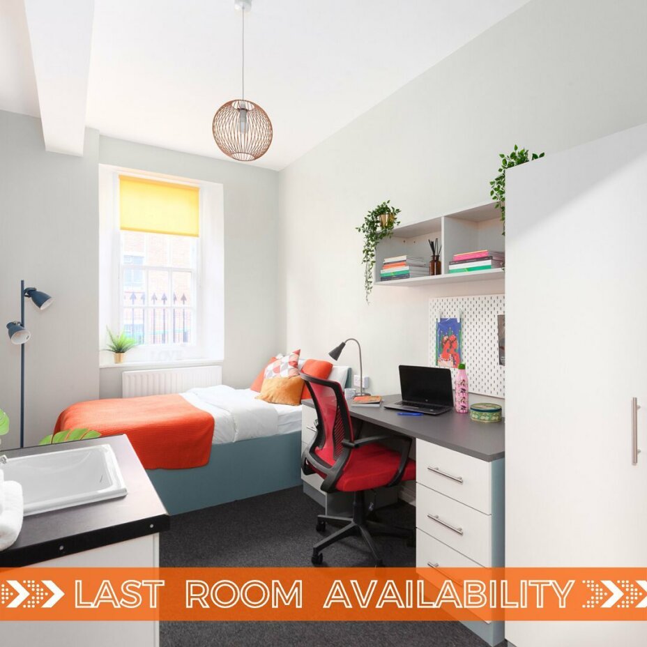 Last availability at Louise House  Classic Room from 25 September- till the end of August 2022 🧳 For booking please message us or visit 🌐 https://www.crm-students.com/student-accommodation/london/louise-house-london/